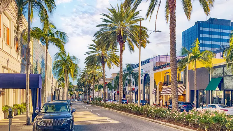 Balancing security and engagement for a global tech company’s flagship retail outlet