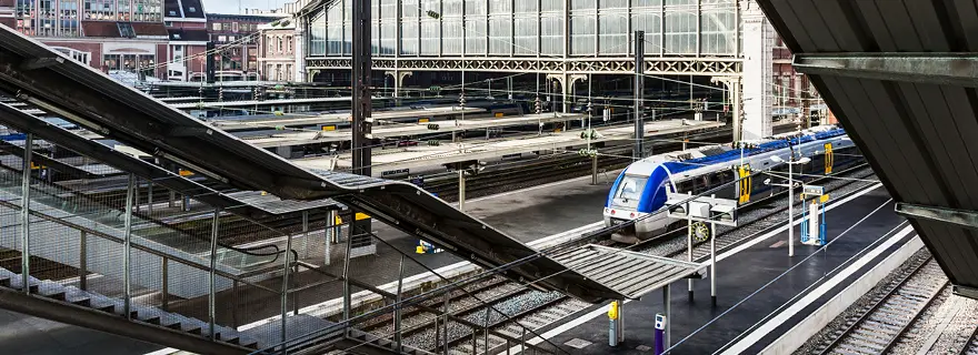 Investment risks in France's infrastructure and healthcare sectors