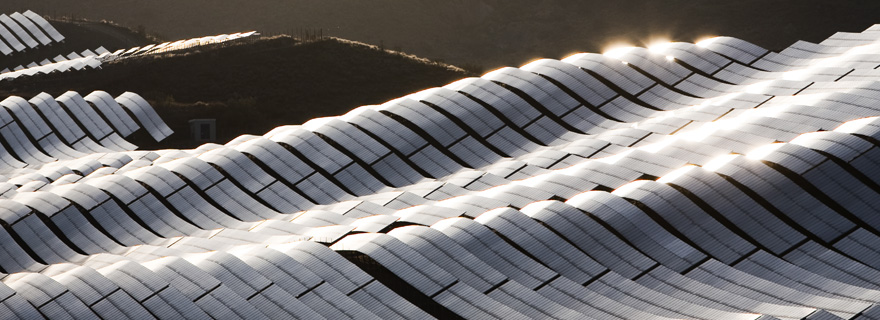 Considering political risks when investing in renewable energy